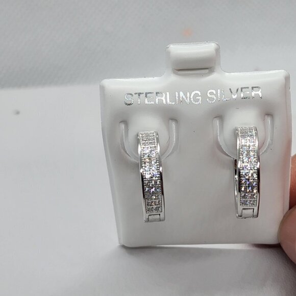 Brand New  Sterling Silver 925 Cubic zirconia stones Earrings - Picture 2 of 4